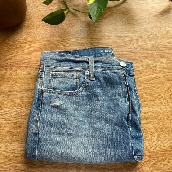 American Eagle Outfitters Denim - Blue American Eagle Distressed Mom Jeans Size 8 Short┃Blue Jeans Ripped Denim
